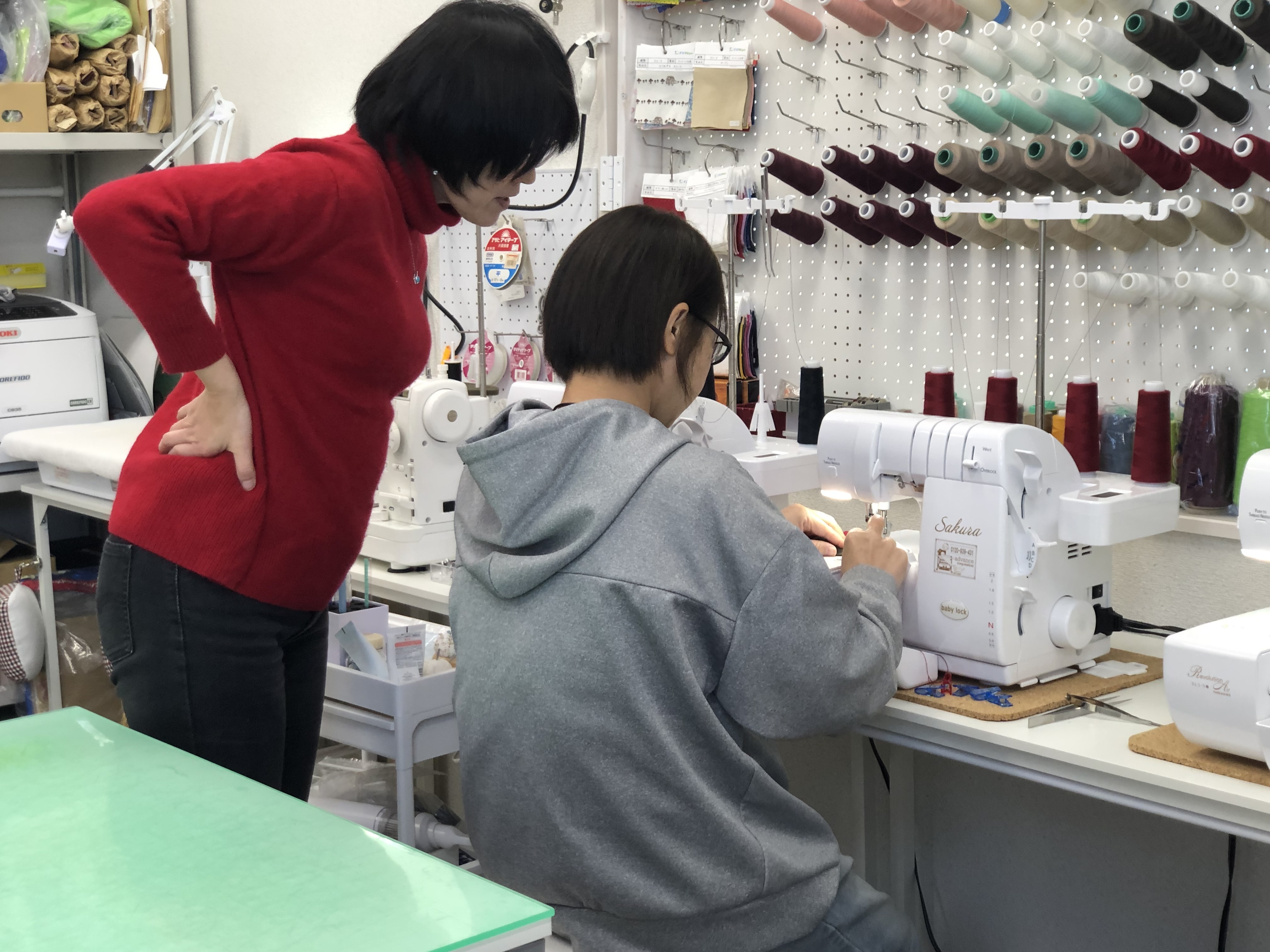 Laboでの縫製レッスン風景2